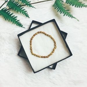 Wooden beads stretch bracelet